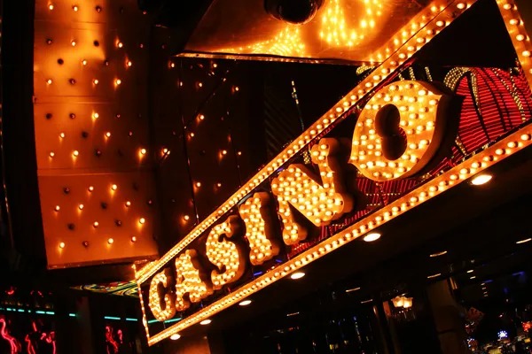 Boom City game interface showing live-dealer host and multiplier display on ggbet303
